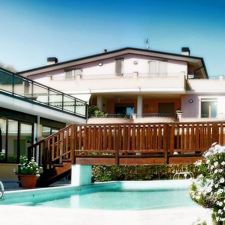Villa Dei Romanzi Tortoreto Kültér fotó